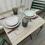 La Room: Seaside Apartment + Terrace + Parking